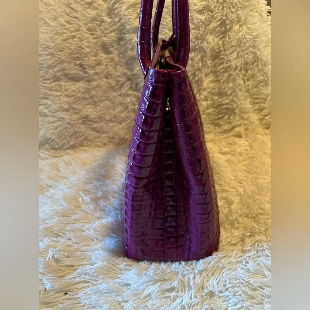 Brahmin pink crocodile expandable shoulder bag tote - Picture 9 of 12